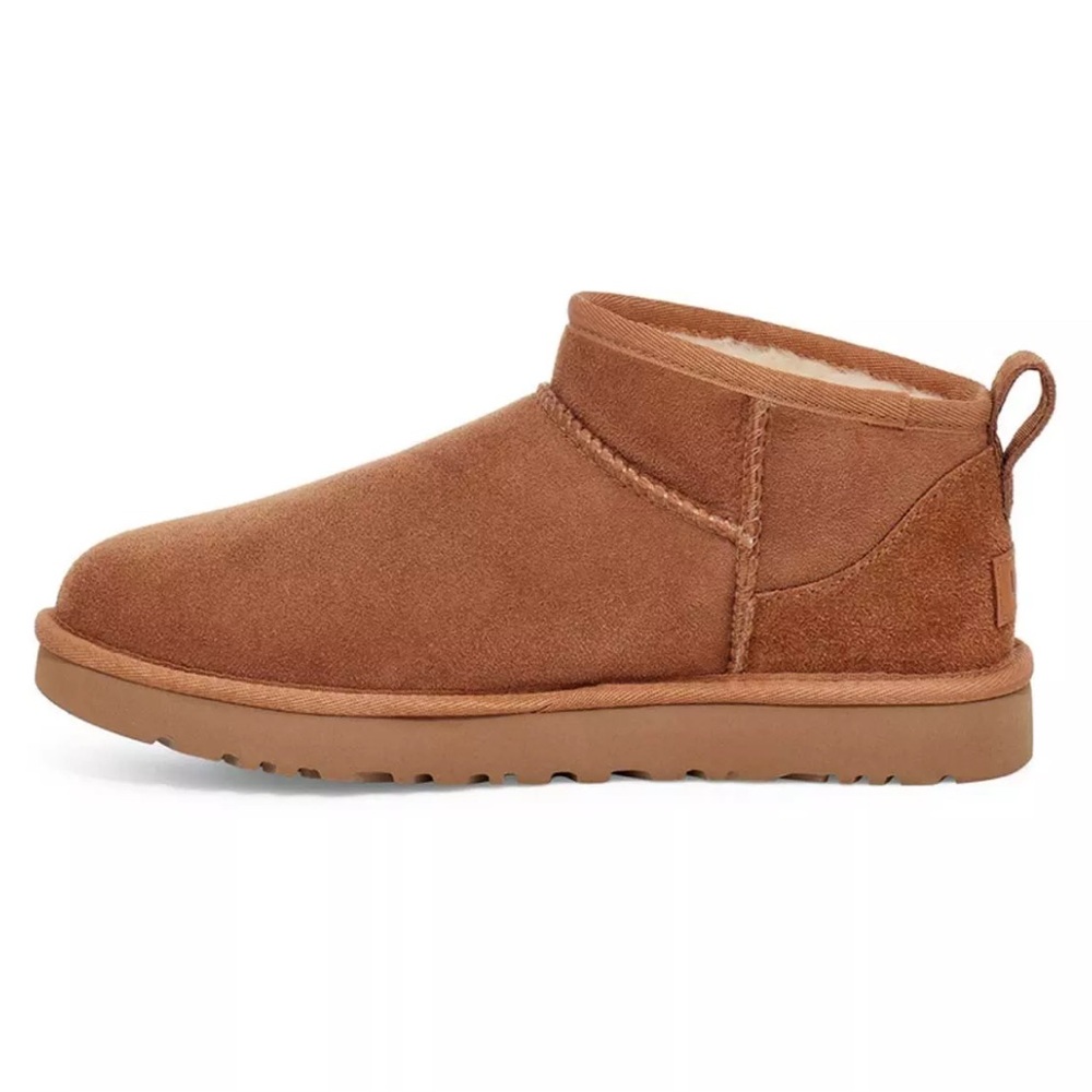 Women's UGG Classic Ultra Mini Boots, size 7 Chestnut